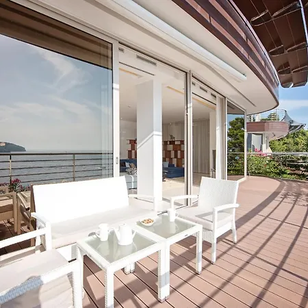 Apartment Sea View In Duklei *