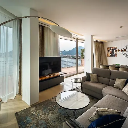 Sea View In Duklei Apartment
